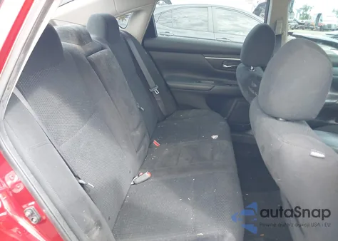 2015 Nissan Altima 2.5 S z USA, uszkodzony, nr VIN 1N4AL3AP9FC247586